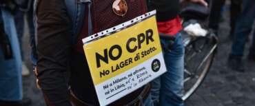 Una manifestazione contro i Cpr