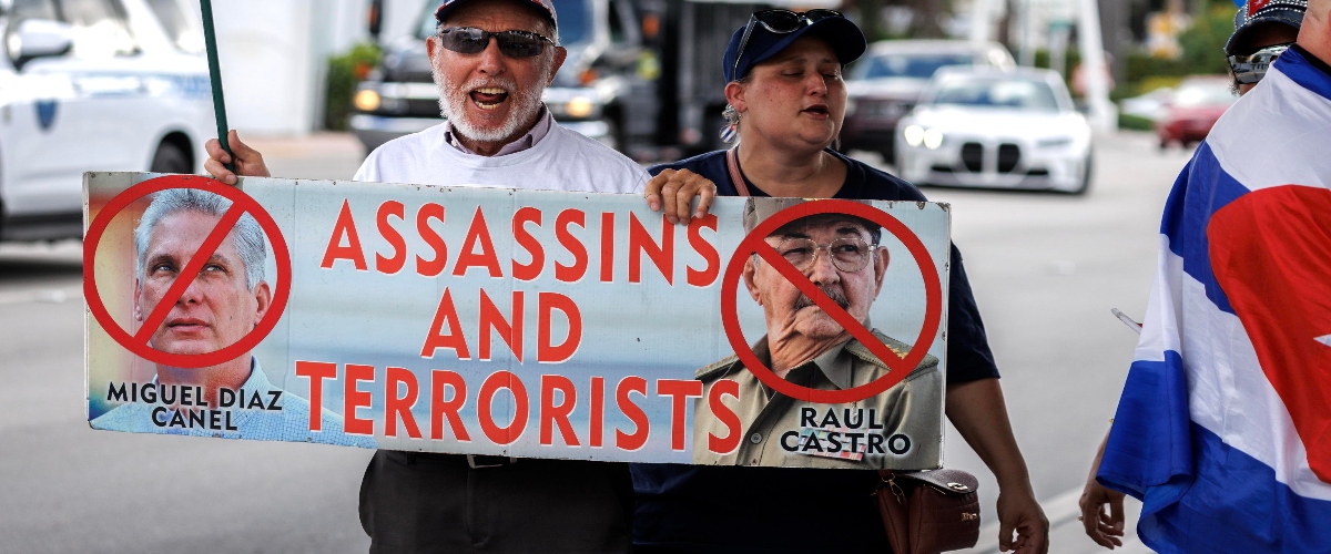 il bivio di trump arrestare castro e deportarlo maduro o ridurre alla fame il regime comunista da Secoloditalia.it il bivio di trump arrestare castro e deportarlo maduro o ridurre alla fame il regime comunista