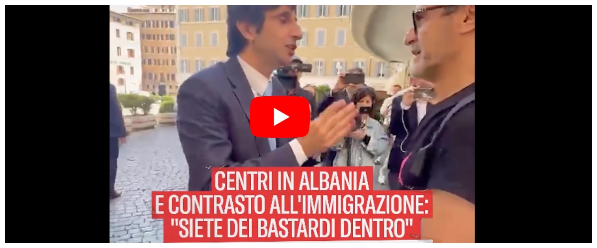 Contestazione a Giovanni Donzelli davanti Montecitorio