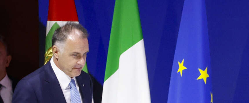 Migliora la fiducia dei consumatori dopo due anni. E gli industriali rilanciano: “Export da record, si deve remare uniti”