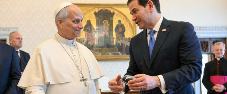 Rubio da papa Leone: cordialità, scambio di regali e il dovere di lavorare “instancabilmente” per la pace