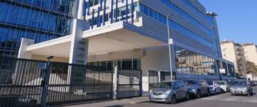 Torino, marocchino irrompe nelle sedi di Repubblica e Stampa con un piede di porco: arrestato