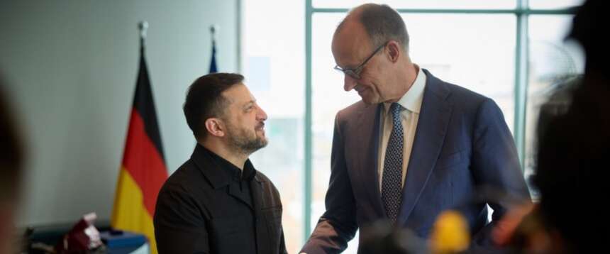 Ucraina nell’Ue, la proposta di Berlino: “Kiev membro associato prima dell’adesione”