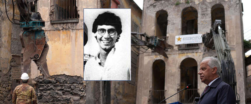 Demolito il “fortino” del clan che uccise il giornalista Giancarlo Siani. Meloni: “Così lo Stato risponde alle mafie”