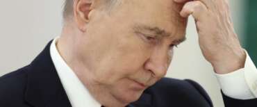 Clamoroso annuncio di Putin dopo la parata più povera: “La guerra sta finendo, pronti a parlare con la Ue”
