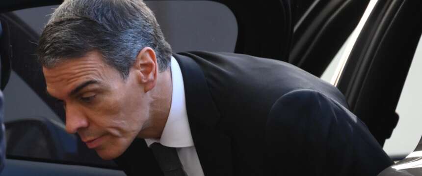 Sanchez dal Papa a Roma mentre a Madrid la Guardia Civil perquisisce la sede del Psoe