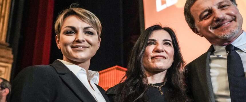 Francesca Pascale e Paola Turci. Al Teatro Carignano, di Torino, il 12 maggio 2023, l’evento di oltre 300 sindaci italiani per chiedere il riconoscimento dei bambini arcobaleno. L’evento “La Città per i Diritti”. ANSA/JESSICA PASQUALON