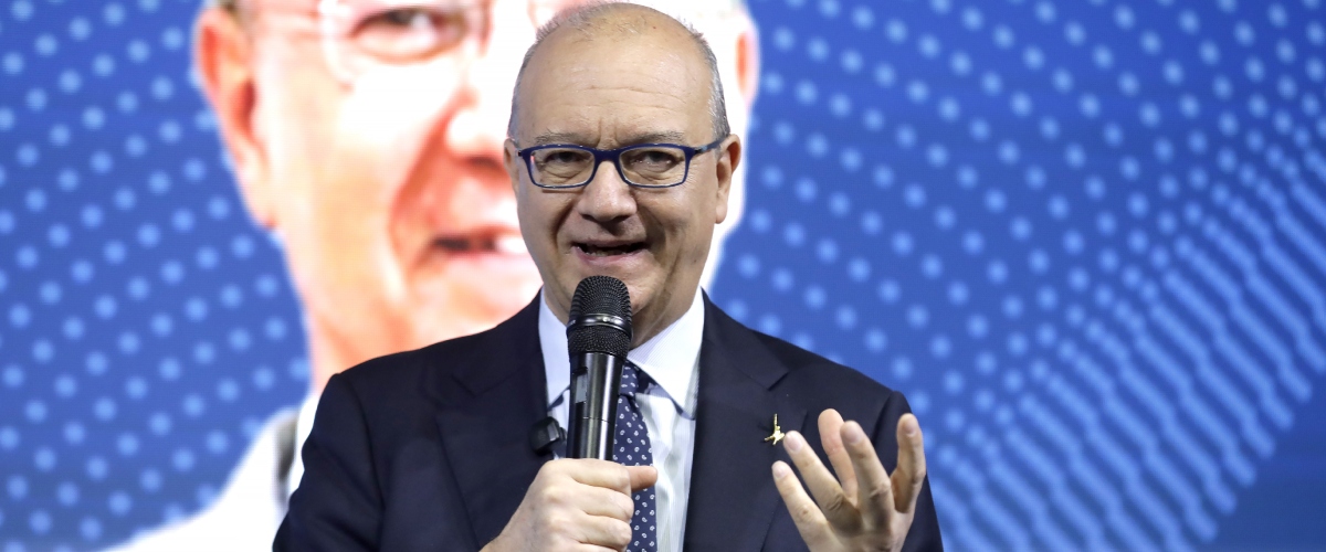 scuola rinnovato il contratto dei presidi aumenti da 500 euro lordi al mese pi249 arretrati valditara e non ci fermiamo qui da Secoloditalia.it scuola rinnovato il contratto dei presidi aumenti da 500 euro lordi al mese pi249 arretrati valditara e non ci fermiamo qui