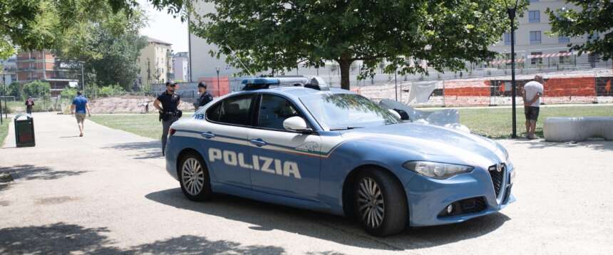 Cittadinanze e passaporti “facili e veloci” ai sudamericani: indagato un sindaco nell’aretino