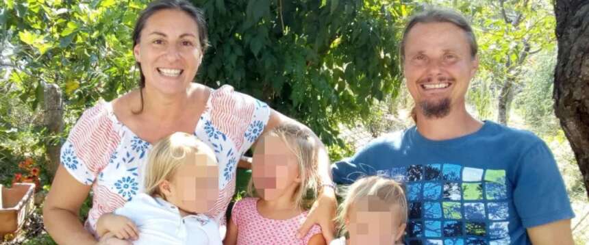 Famiglia nel bosco, nella perizia finale “auspicabili nuove condizioni per il rientro a casa dei bambini”