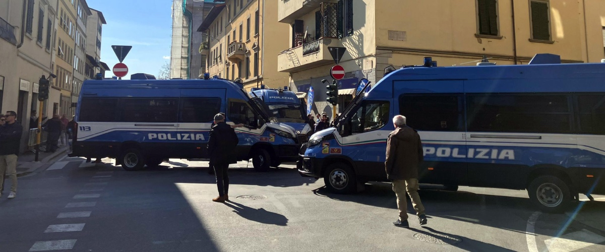 firenze la citt224 della sindaca dem funaro ostaggio di delinquenti e spacciatori la denuncia di commercianti da Secoloditalia.it firenze la citt224 della sindaca dem funaro ostaggio di delinquenti e spacciatori la denuncia di commercianti