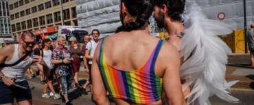 Insulti a Salvini al Pride di Milano