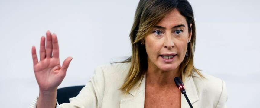 La Boschi alla Festa dell’Unità si arruffiana la platea dem e ufficializza la posizione di Iv anti-Conte: in caso di secondo turno voteremo Schlein
