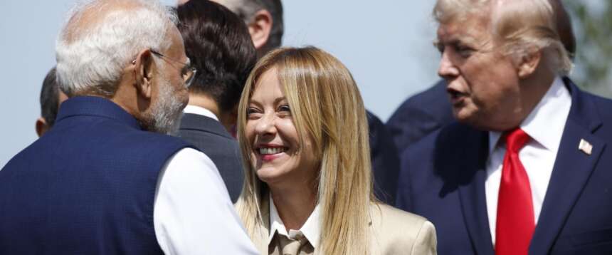 Meloni-Trump pace fatta e sugellata al G7 tra una porta e una battuta e l’altra