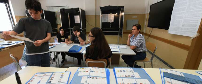 Ballottaggi, doppio colpo in Emilia Romagna: il centrodestra vince a Vignola e Comacchio