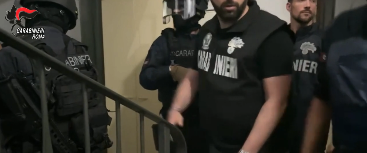 Bomba a casa Ranucci, 4 arresti: sono pregiudicati campani pagati per intimidire il giornalista (video)
