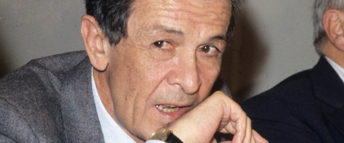 berlinguer 42 anni dopo la sinistra si distrae non una parola a ricordarlo solo la premier meloni un segno dei tempi da Secoloditalia.it berlinguer 42 anni dopo la sinistra si distrae non una parola a ricordarlo solo la premier meloni un segno dei tempi