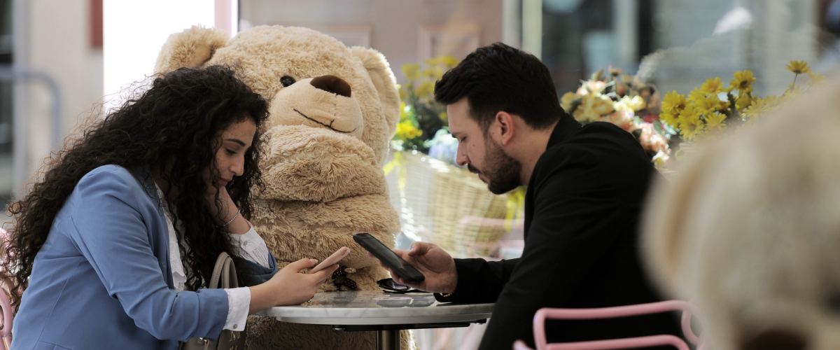 la svezia ai genitori non usate i cellulari quando siete con i figli e create zone phone free in casa da Secoloditalia.it la svezia ai genitori non usate i cellulari quando siete con i figli e create zone phone free in casa
