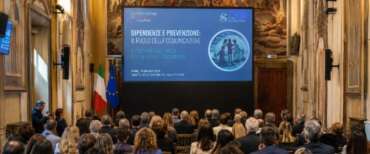 Droga, Mantovano lancia l’allarme: «Numeri da pandemia tra gli adolescenti»: convegno di Giornaliste italiane
