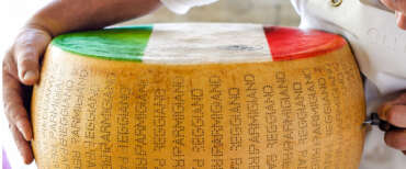 Dazi ko, vola l’export dei formaggi Made in Italy: Parmigiano e mozzarella trainano il boom del 2025
