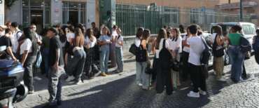 Maturità 2026, ecco le tracce del tema di italiano: da Pavese al discorso di Saragat