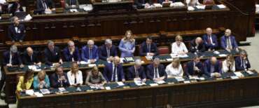 Il messaggio di Meloni a “volonterosi” e burocrati Ue: «Servono chiarezza delle scelte e serietà sugli impegni assunti»