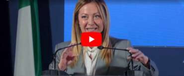 Meloni alla presentazione del programma del Mim che finanzia i viaggi all’estero per 150mila studenti