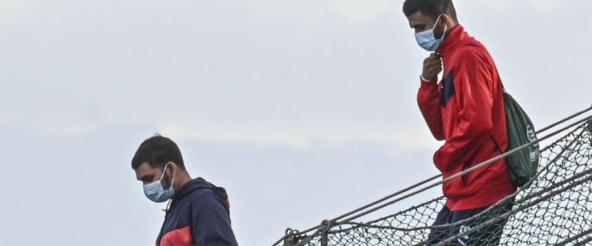 Sentenza pro migranti della Consulta: iscrizione gratuita al Servizio sanitario (e pensione) per gli inabili al lavoro