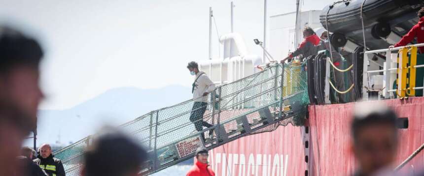 Migranti, crollano gli arrivi irregolari in Europa: – 40%. E nel Mediterraneo centrale sono dimezzati