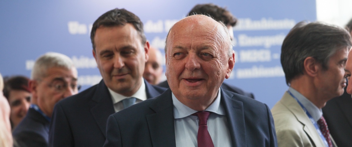 nucleare pichetto detta i tempi entro natale tutti i decreti e sul referendum dice lo do per scontato da Secoloditalia.it nucleare pichetto detta i tempi entro natale tutti i decreti e sul referendum dice lo do per scontato