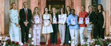 Alla Reggia Caserta il debutto di “The Leucian Dialogue”: premiate le protagoniste della diplomazia e della cultura