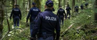 Sorelle scomparse, il giallo dei bigliettini in codice trovati nella loro stanza: potrebbero nascondere dettagli sulla fuga