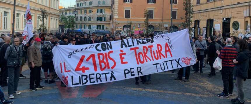 Una manifestazione per Cospito