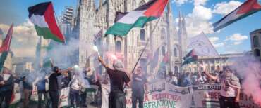 Al corteo di Milano del 25 aprile, 34enne portoghese andò in piazza avvolta nella bandiera di Hezbollah: è indagata per istigazione al terrorismo