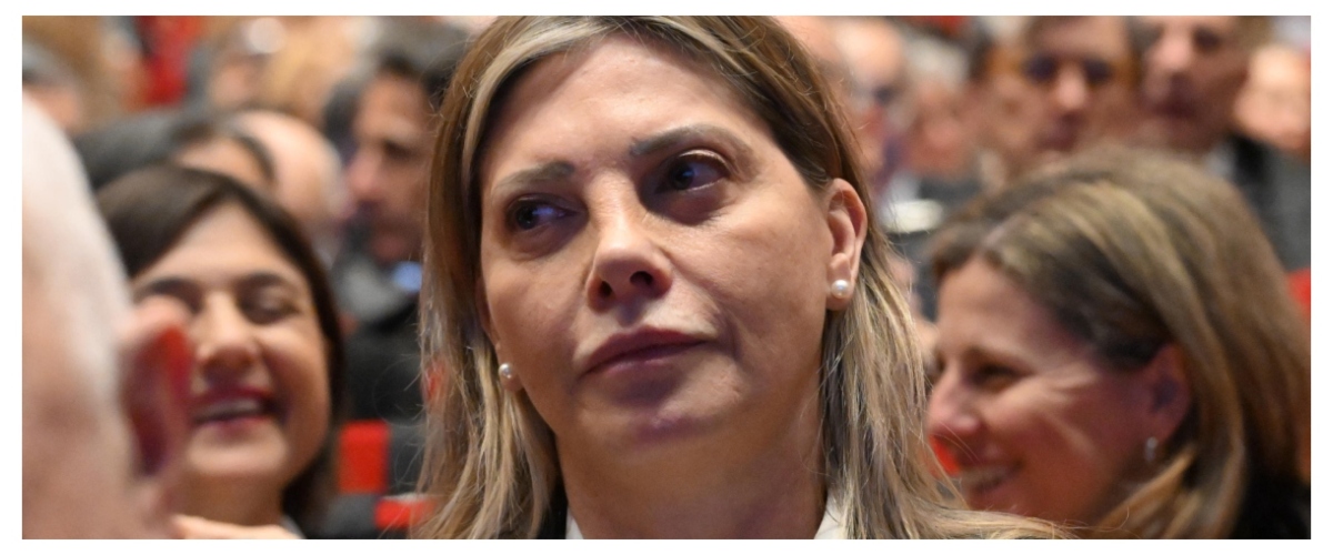 Caso Almasri, la Corte costituzionale dà ragione al Parlamento: “Ammissibile il conflitto di interessi su Bartolozzi”