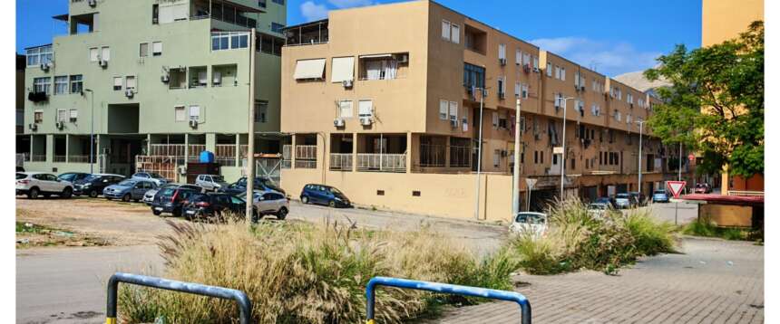 Lotta alla criminalità in Sicilia, blitz al quartiere Zen di Palermo: ritrovate armi, munizioni e auto rubate