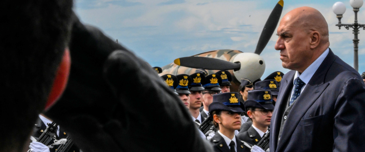 Spionaggio e segreti militari, Crosetto lancia l’appello: “Serve un patto tra i partiti per difendere la democrazia dalle ingerenze”
