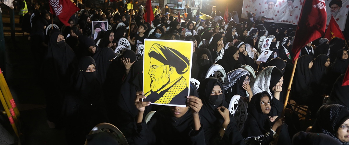 khamenei sepolto al termine di 6 giorni di cerimonie funebri i media iraniani hanno partecipato 40 milioni di persone da Secoloditalia.it khamenei sepolto al termine di 6 giorni di cerimonie funebri i media iraniani hanno partecipato 40 milioni di persone