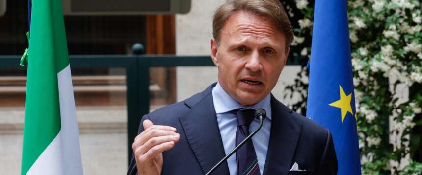 Lollobrigida: “Risorse del Pac in anticipo per tutelare gli agricoltori e i cittadini che fanno la spesa”