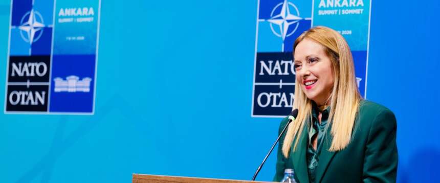 «E se…?»: cosa c’è dietro le domande di fantapolitica poste a Meloni ad Ankara e perché sono un vizio dannoso