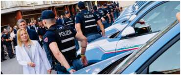 «Senza sicurezza non c’è libertà»: il grazie di Meloni agli agenti e la stoccata a chi critica il governo