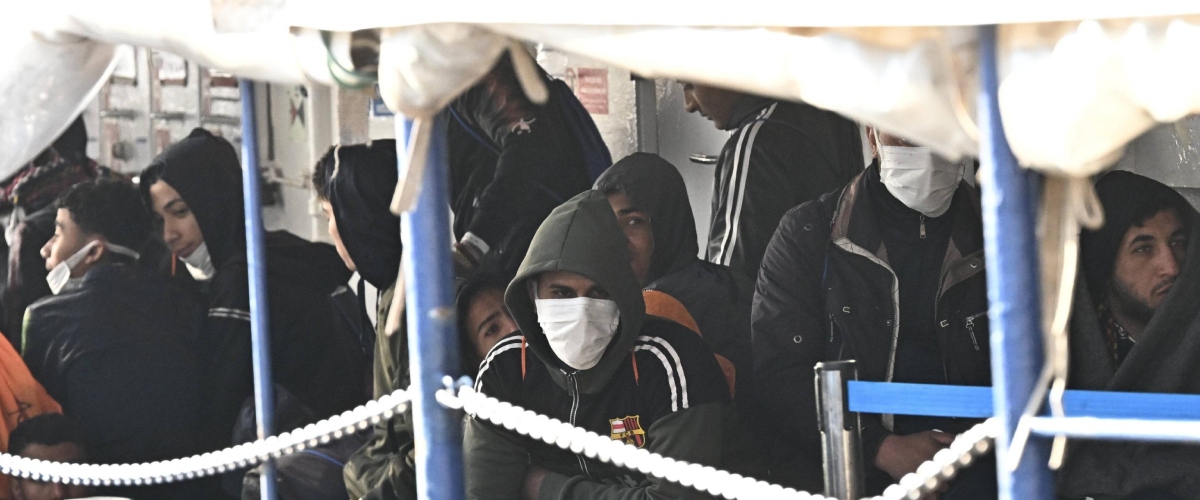 Migranti, il sondaggio Ghisleri parla chiaro: il 73% degli italiani vuole rimpatriare i clandestini, elettori dem compresi