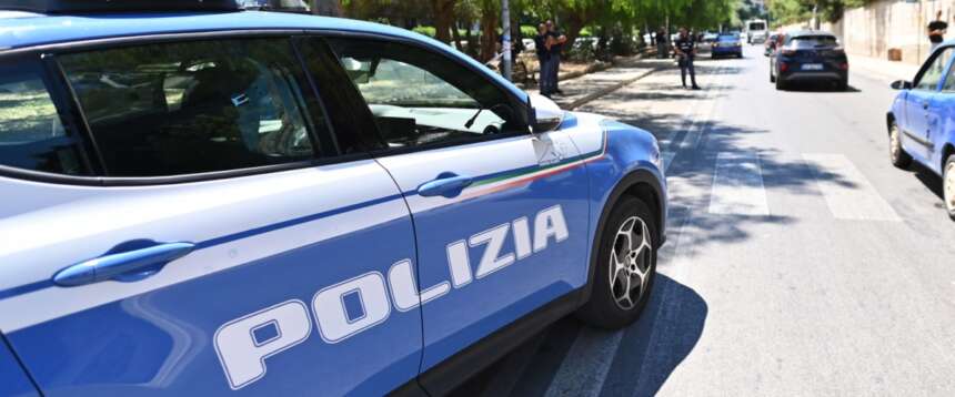 Minaccia di sparare alla ex e tenta l’estorsione per la restituzione dell’auto: arrestato dalla Polizia
