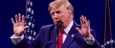 Trump, orgoglio 4 luglio, il discorso da “siamo da sempre i migliori della Terra, i più potenti”, all’affondo sul comunismo, definito “un cancro da estirpare”