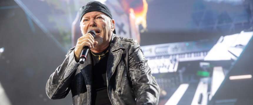 Voto ‘spericolato’ a Rimini: la cittadinanza onoraria a Vasco Rossi fa litigare il Pd