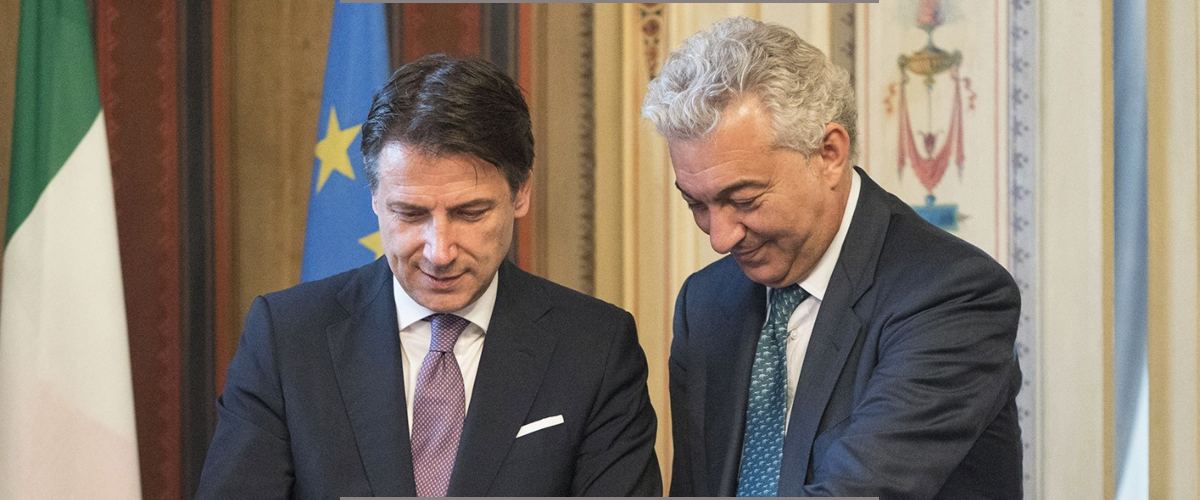 Mascherine, ecco perché gli italiani devono pagare 100 milioni per la mala gestione di Conte e Arcuri