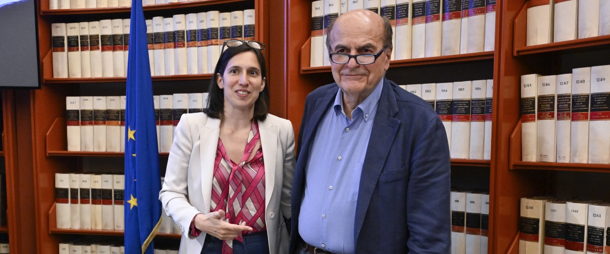 dopo prodi anche bersani scivola su bologna fakir 232 l8217uomo ucciso e verso gli agenti feriti ancora nessuna solidariet224 da Secoloditalia.it dopo prodi anche bersani scivola su bologna fakir 232 l8217uomo ucciso e verso gli agenti feriti ancora nessuna solidariet224