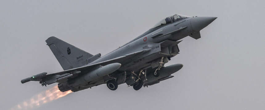 Due Eurofighter italiani intercettano un drone sul confine rumeno. La Nato: “Siamo pronti a difenderci”