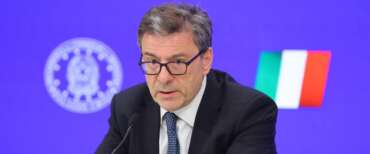 Caro carburanti, il nuovo decreto sul gasolio in vigore da mezzanotte. Meloni: «Non lasceremo soli gli italiani»