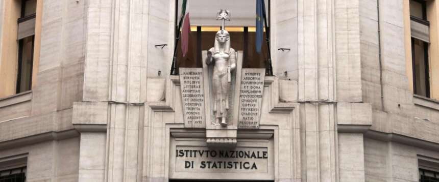 Istat, a luglio torna a crescere la fiducia di consumatori e imprese. Urso: “Segnale positivo”